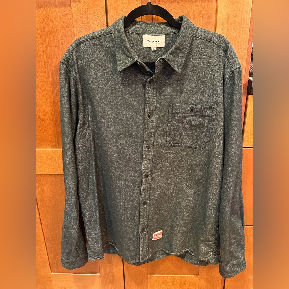Men’s Diamond Dark Green Button Up - Size Large - Good Condition